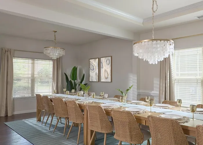 Palm House Luxury Retreat For Families And Corporate
