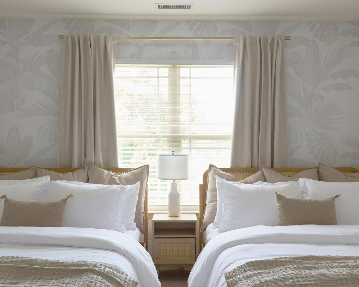 Palm House Luxury Retreat For Families And Corporate