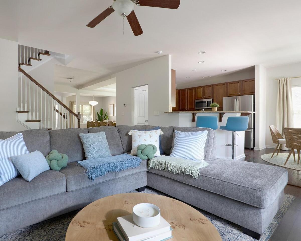Palm House Luxury Retreat For Families And Corporate Charlotte
